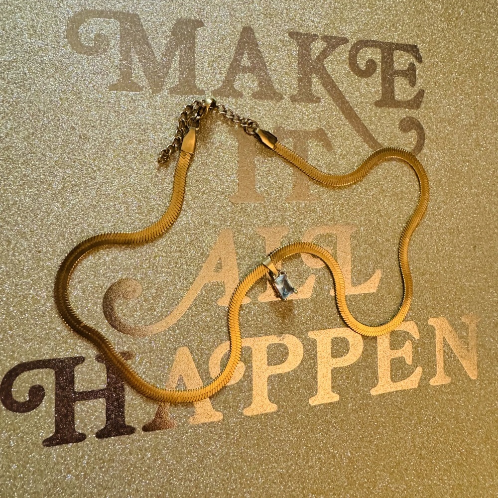 HEYMAEVE - snake chain necklace / cubic zirconia pendant